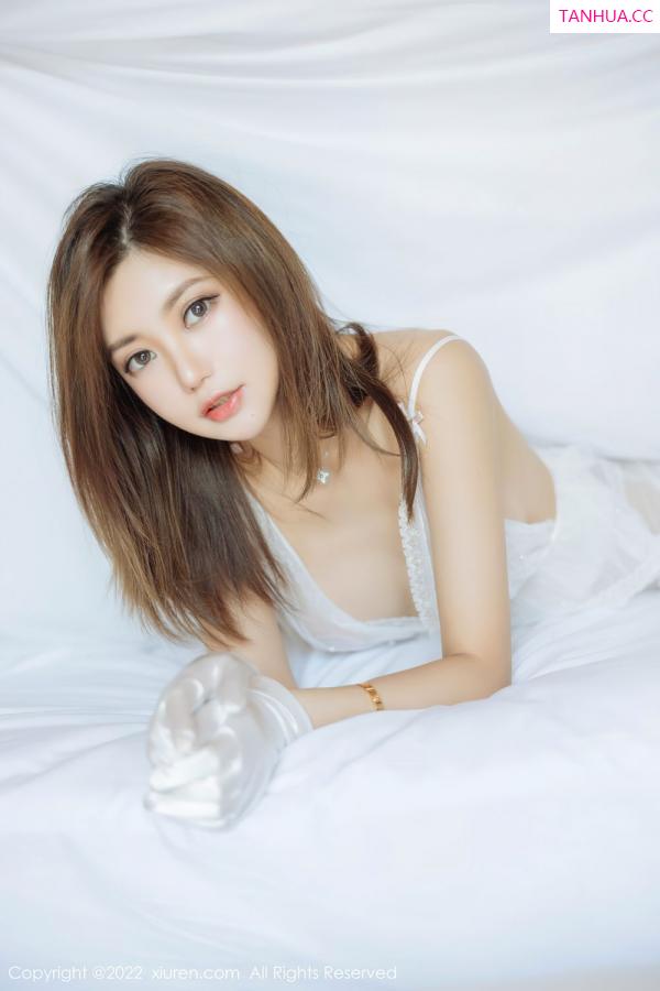 綺裡嘉 绮里嘉 [XiuRen]高清写真图 2022.04.02 No.4820 绮里嘉ula第24张图片